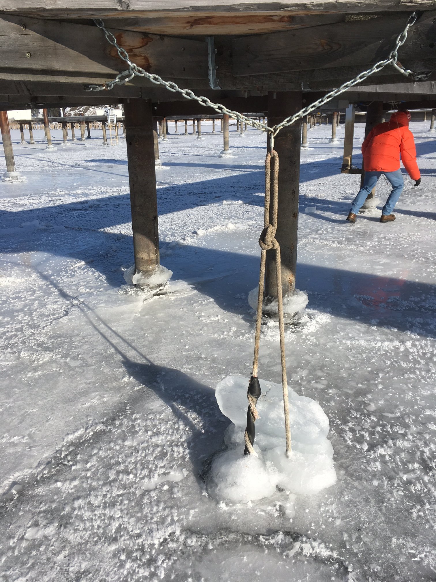 dock-line-and-the-ice